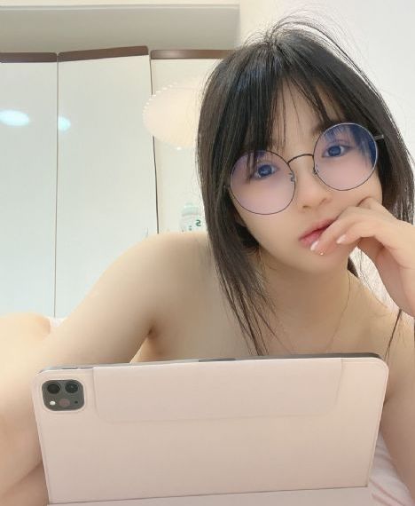 僧侣的色欲之夜_BD英语在线观看高清